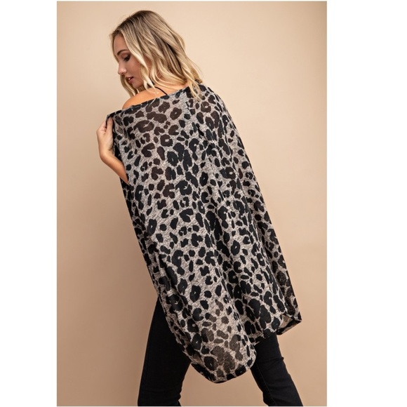 NWT Animal Print Dolman Sleeve Cardigan - Picture 7 of 8